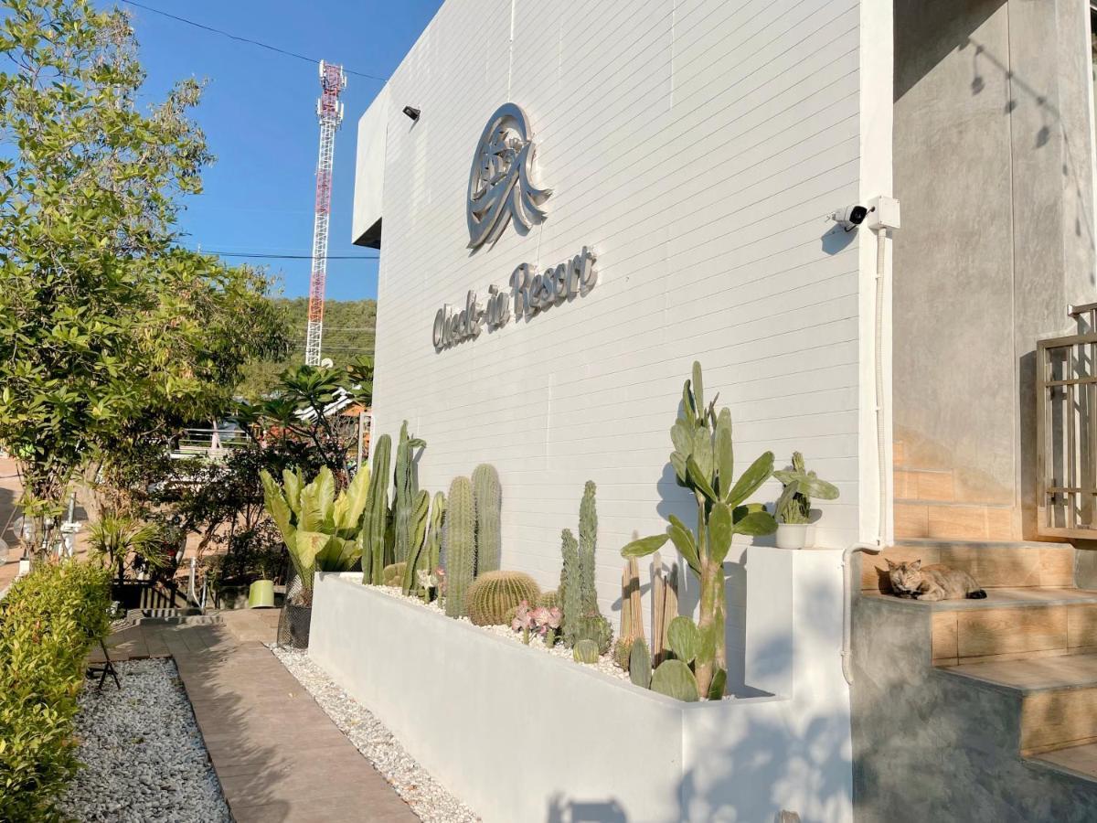 Check-In Resort Koh Larn Exterior photo