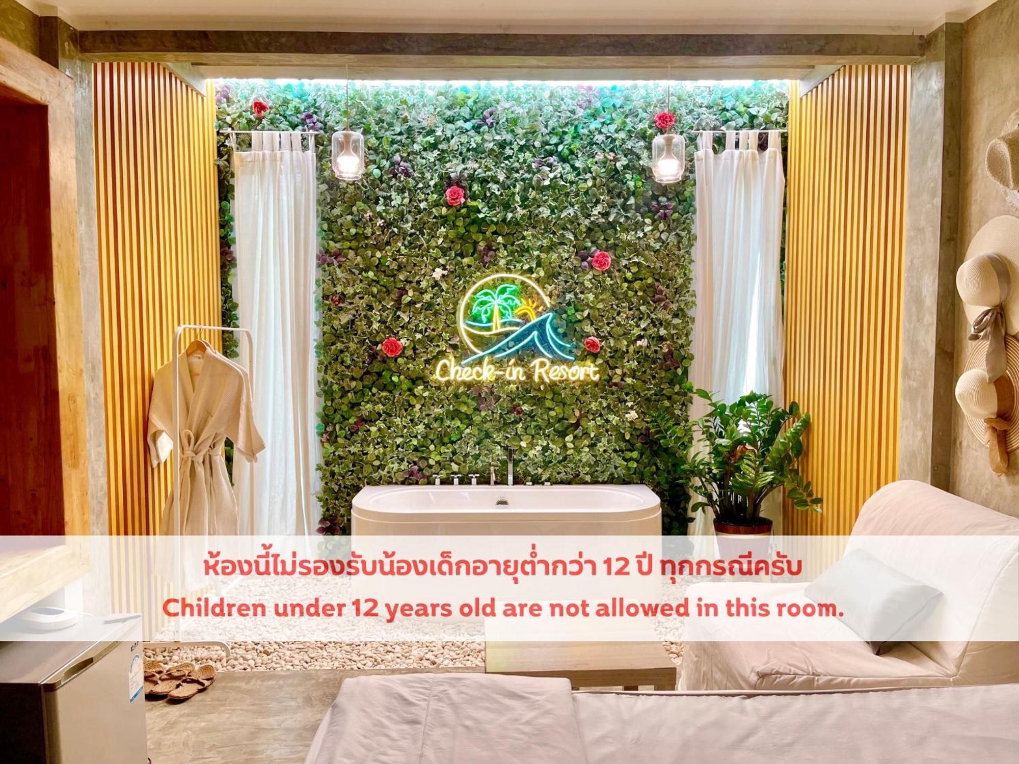 Check-In Resort Koh Larn Exterior photo
