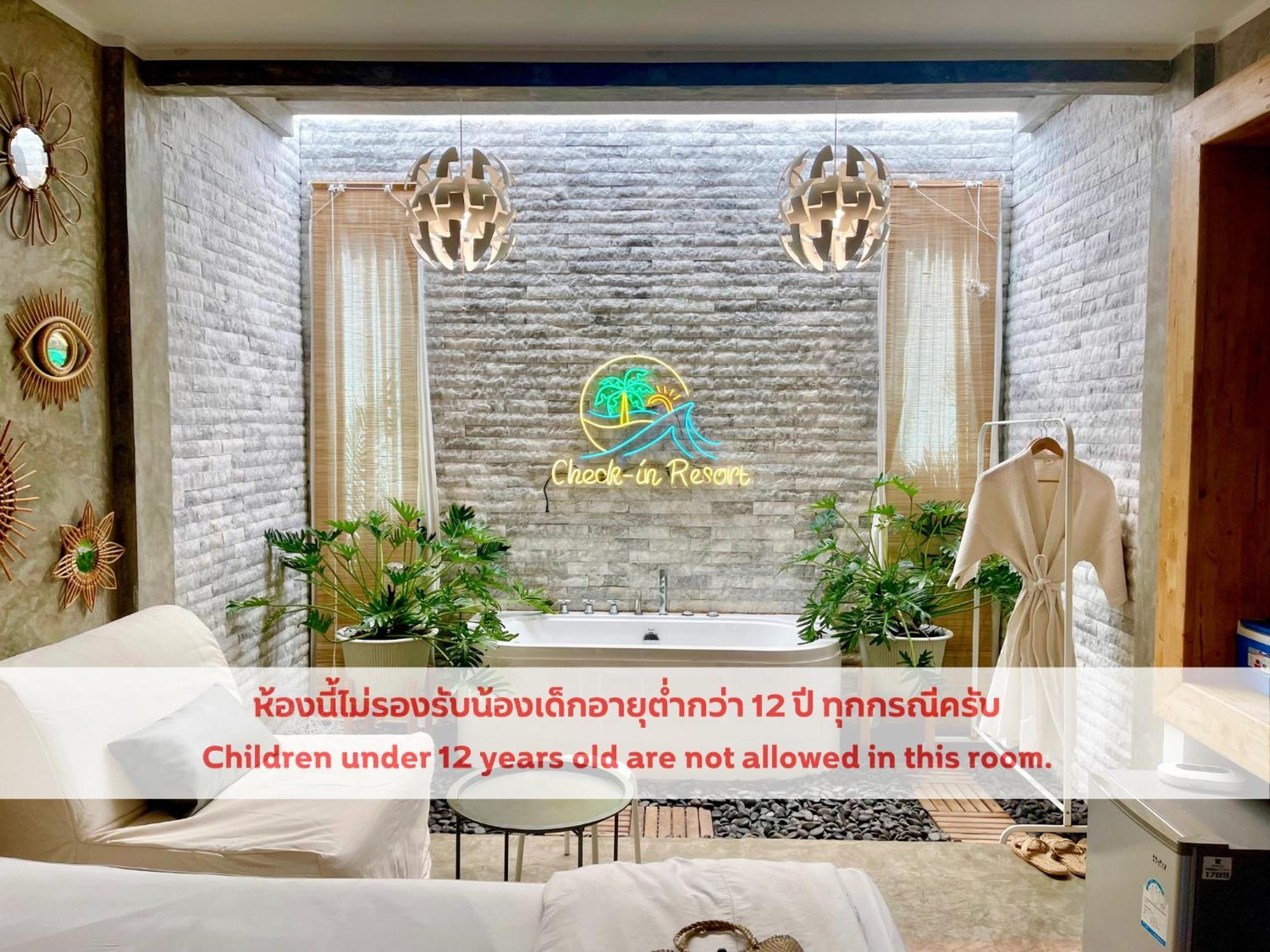 Check-In Resort Koh Larn Exterior photo