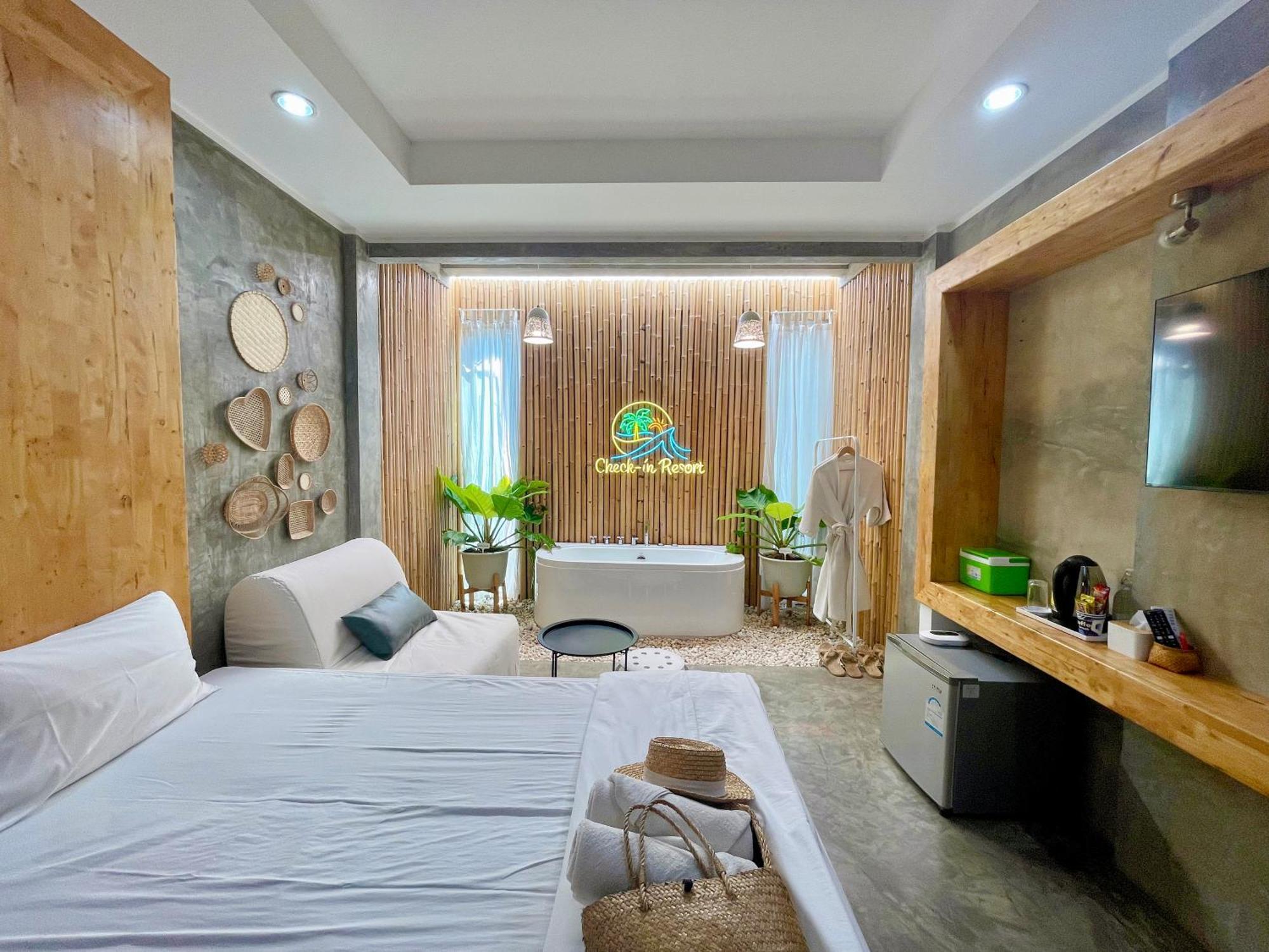 Check-In Resort Koh Larn Exterior photo