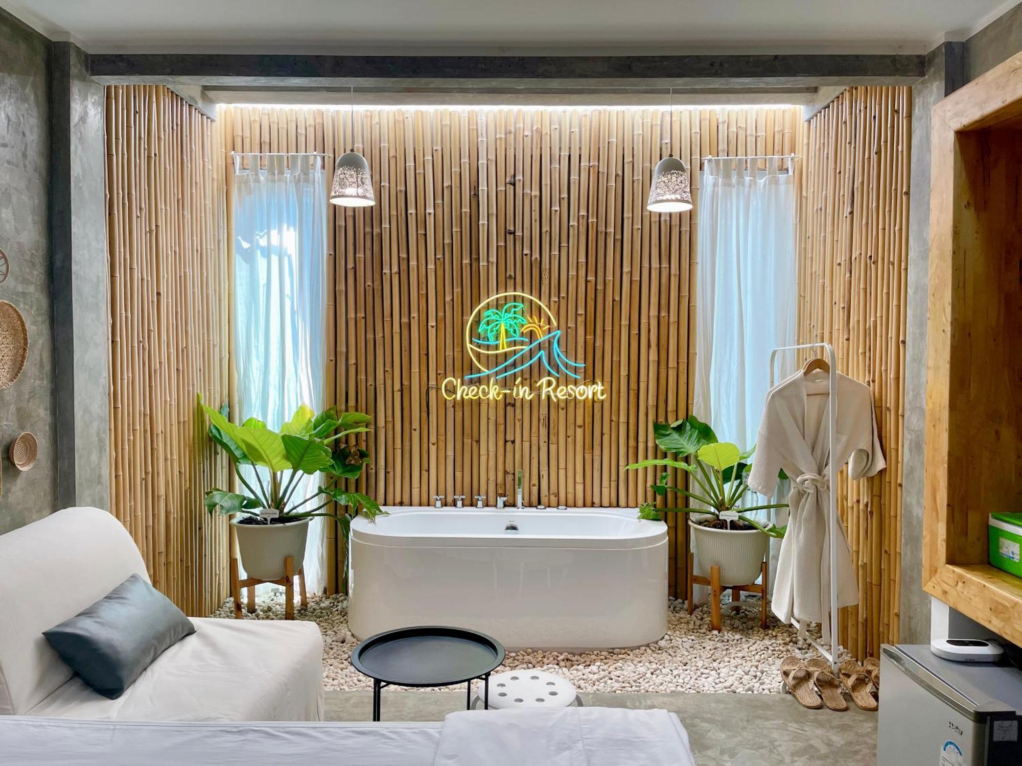 Check-In Resort Koh Larn Exterior photo