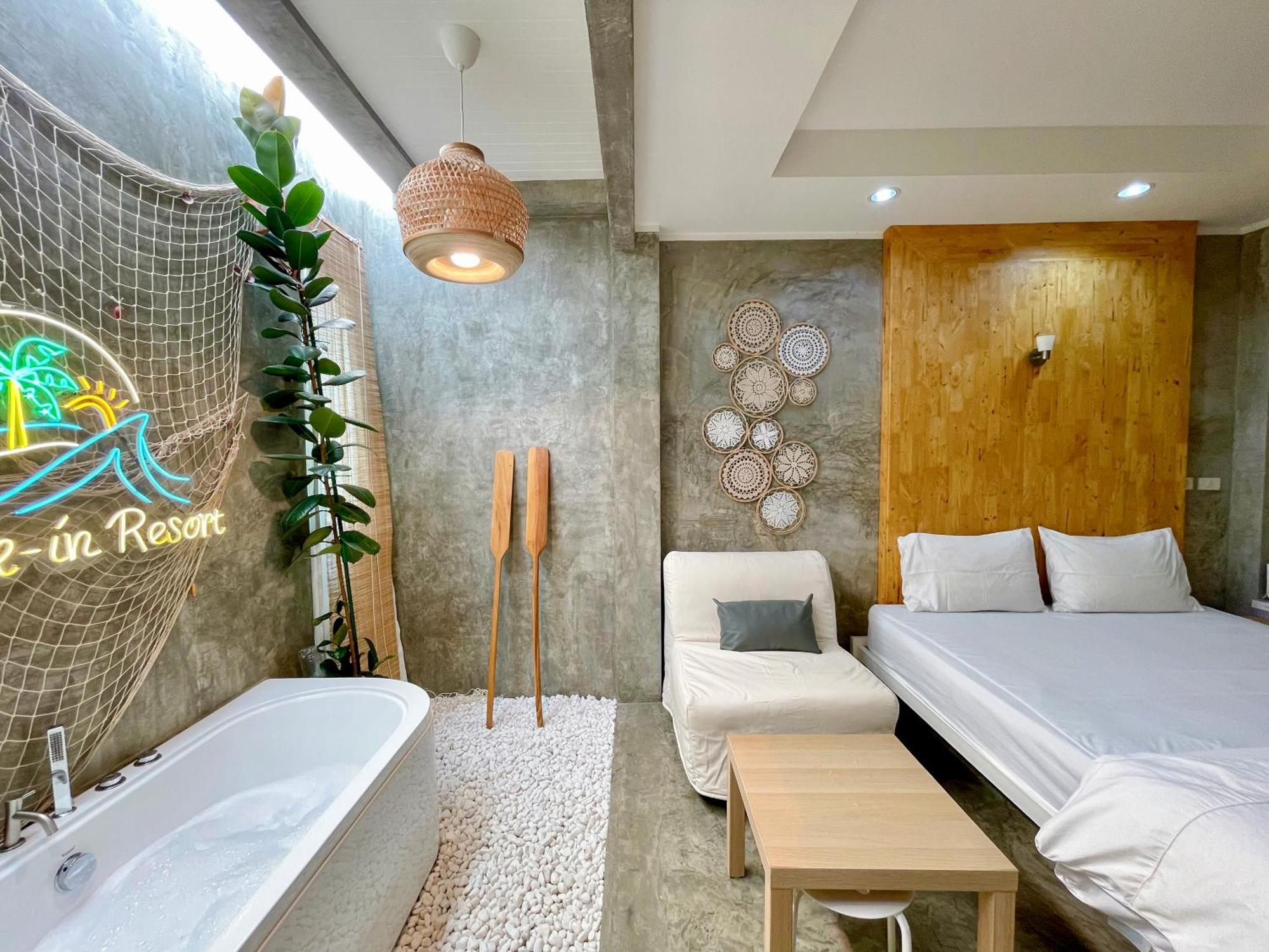 Check-In Resort Koh Larn Exterior photo
